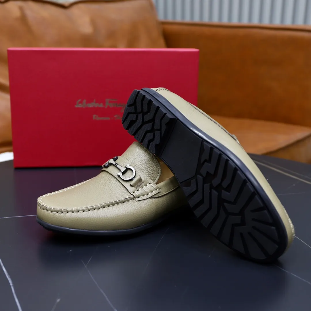 Men's shoes: 260🙅‍♂️🙅‍♂️🙅‍♂️Niuli Brand: Ferragamo Standard code: Men's code 38/44 (45 customized) Grade: Same as the official website Material: Original imported cowhide leather lining Original wear-resistant lightweight outsole Style category: Men's casual slip-on shoes Distinguished luxury brand elements top luxury Color: Actual picture color